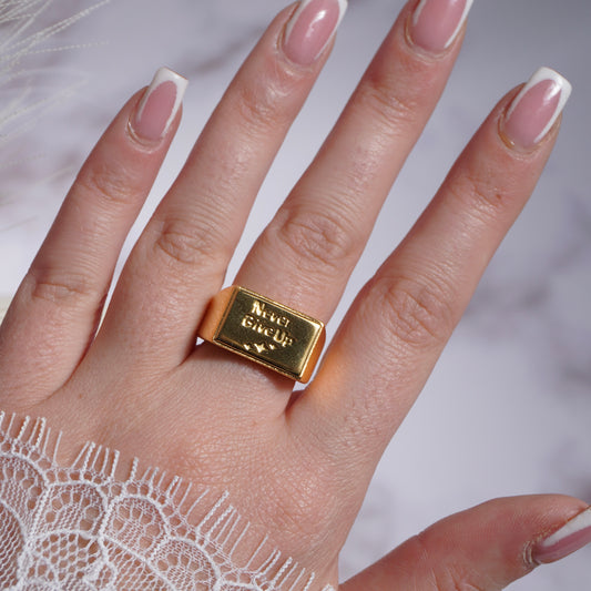 Anello Never Give Up